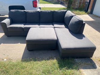 3 piece sectional (Great condition)