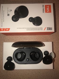 Brand new bluetooth wireless Smart in ear earphones earbuds headphones with portable charging case