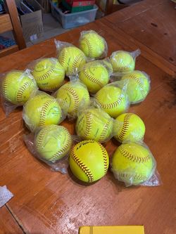 Lot of 15 MacGregor 11" Little League Softballs (11LLY) with Blue Gear Bag -13 NEW - See My Items🥎