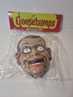 New in Package! - Goosebumps - Night of The Dummy plastic Mask