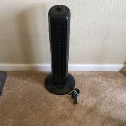 Holmes 29” Manual Tower Oscillating Fan With Clean Breeze 