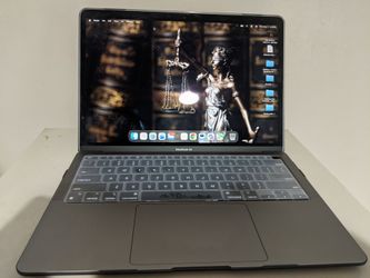 Macbook Pro 2020 13' $700