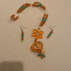 Beautiful statement necklace and earring sweet