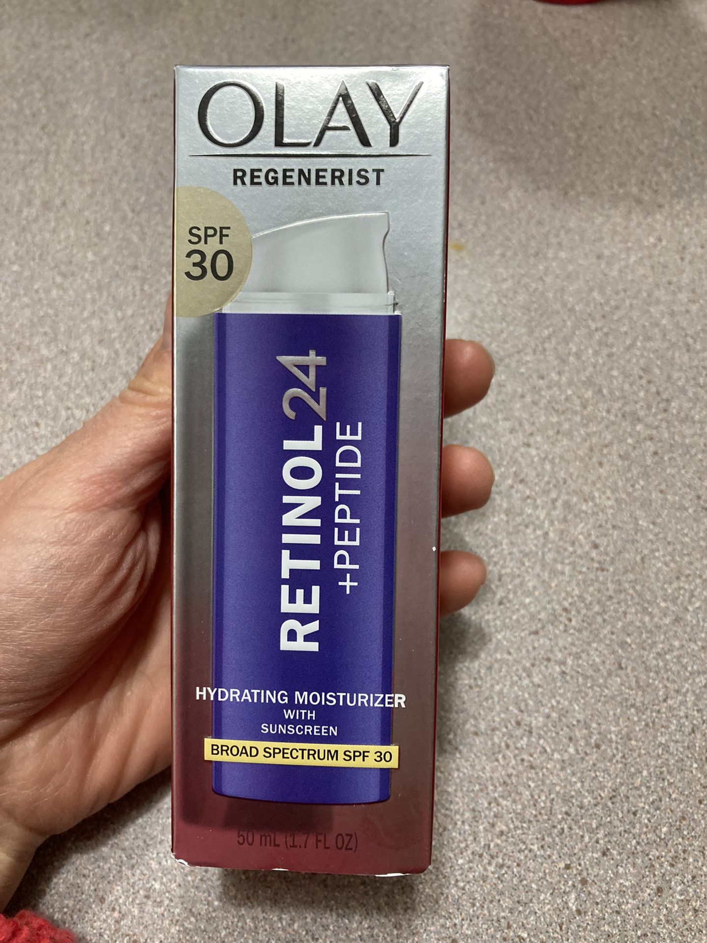 NWT OLAY Regenerist Retinol 24+ Peptide Hydrating Moisturizer with Sunscreen 