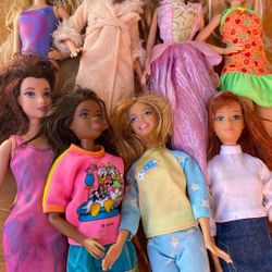 Lot Of 8 Barbie’s
