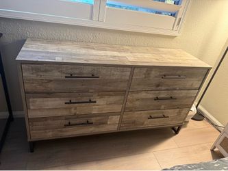 Dresser - FREE, PICKUP ASAP