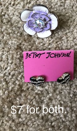 Betsey Johnson ring and earrings