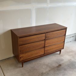 Vintage Mid Century Dresser 