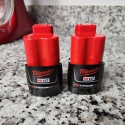 2 Milwaukee M12 1.5Ah Batteries 