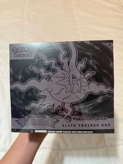 Pitch Black Pokemon Center Elite Trainer Box (Exclusive) x4