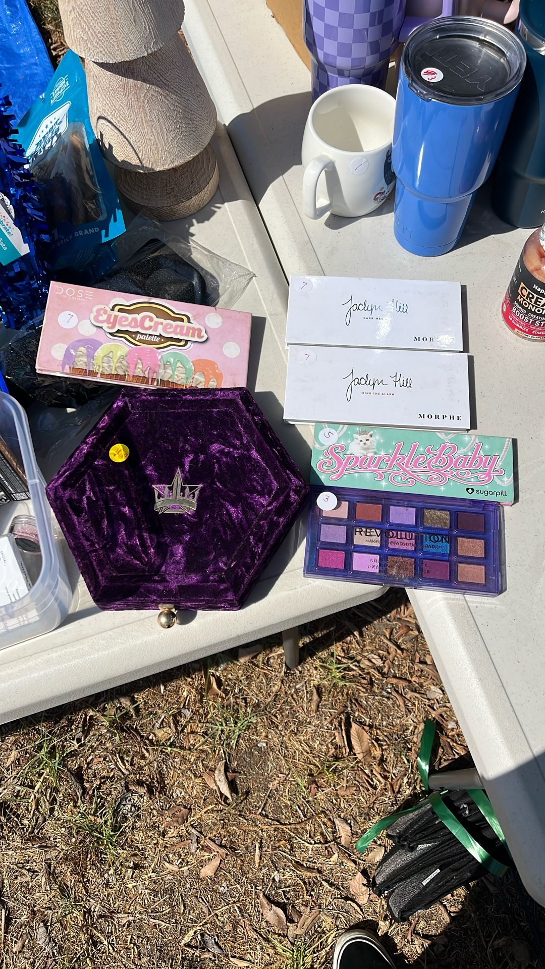 6 Lightly Used Eyeshadow Palettes 