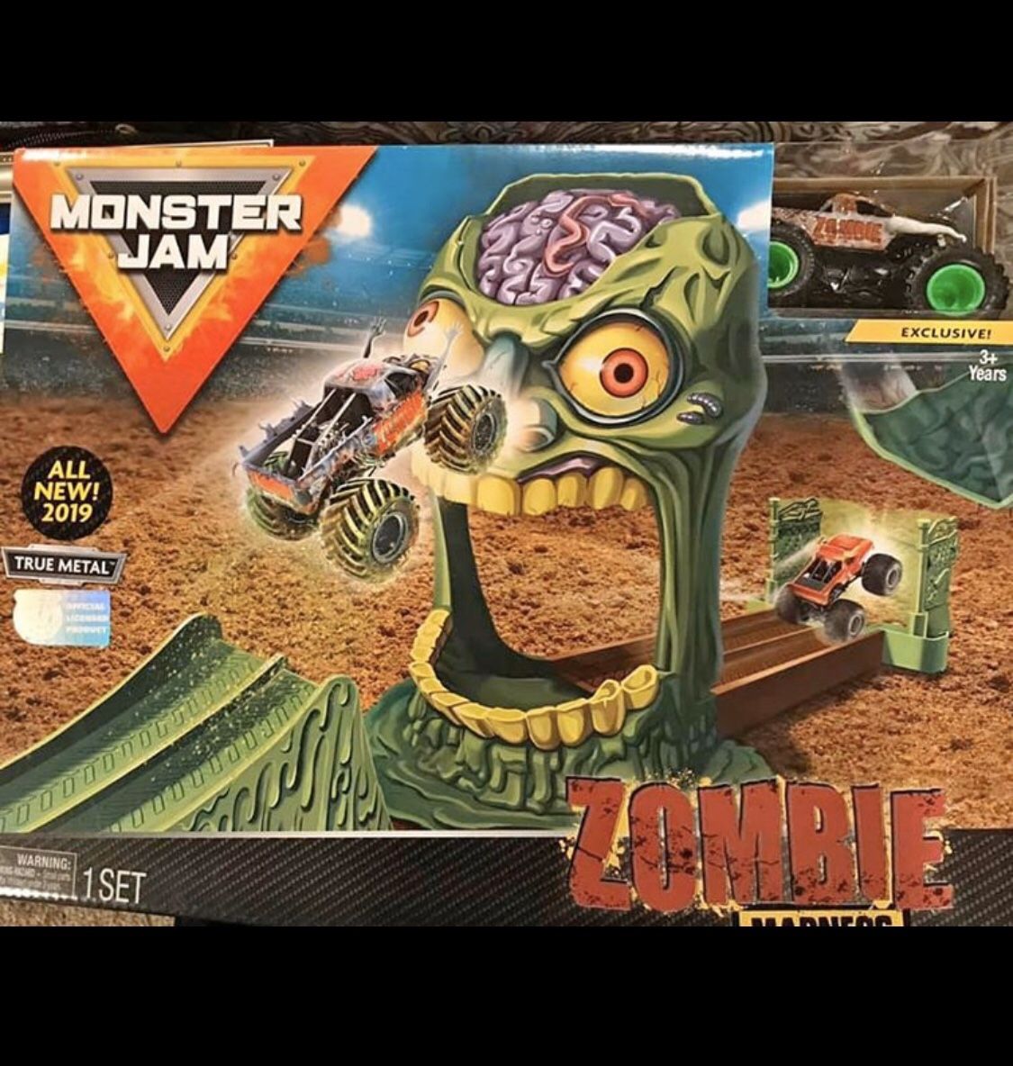 Monster Jam Official Zombie Madness Playse