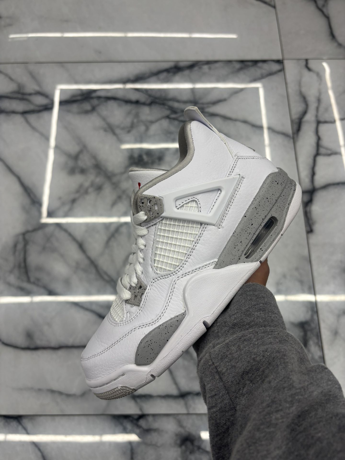 Jordan 4 White Oreo