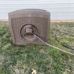 SUNCAST-JAVA WICKER AUTOMATIC WATER POWERED HANDS FREE HOSE REEL