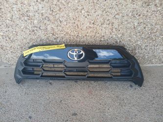 2024-26 Toyota corolla cross Grill LE XLE