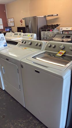 Nice like new Maitag washer and gas dryer