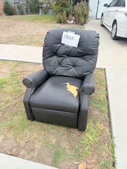 Free recliner chair