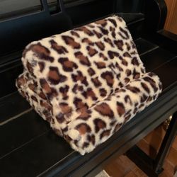 Plush Memory Foam iPad Tablet Laptop Holder FREE with Furniture Or Mirror Purchase