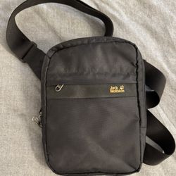 Outdoor/travel shoulder bag (still available)