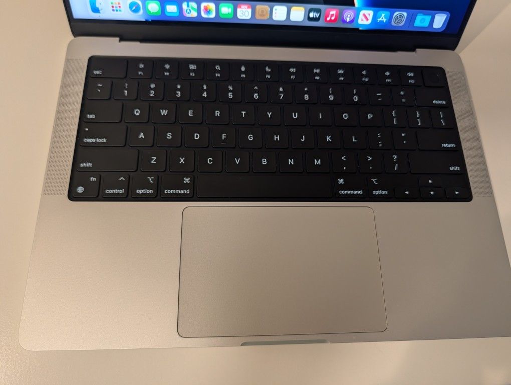 Apple MacBook Pro 14, M1 Max, 64GB RAM, 1TB disk
