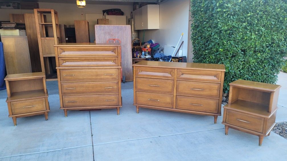 Mcm Bedroom Set For Sale In Sun City Az Offerup