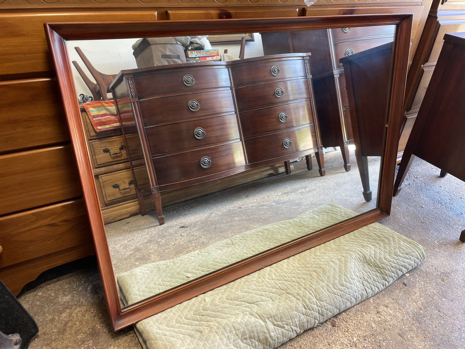 Drexel 5 Piece Antique Mahogany Bedroom Set for Sale in Seaford, NY
