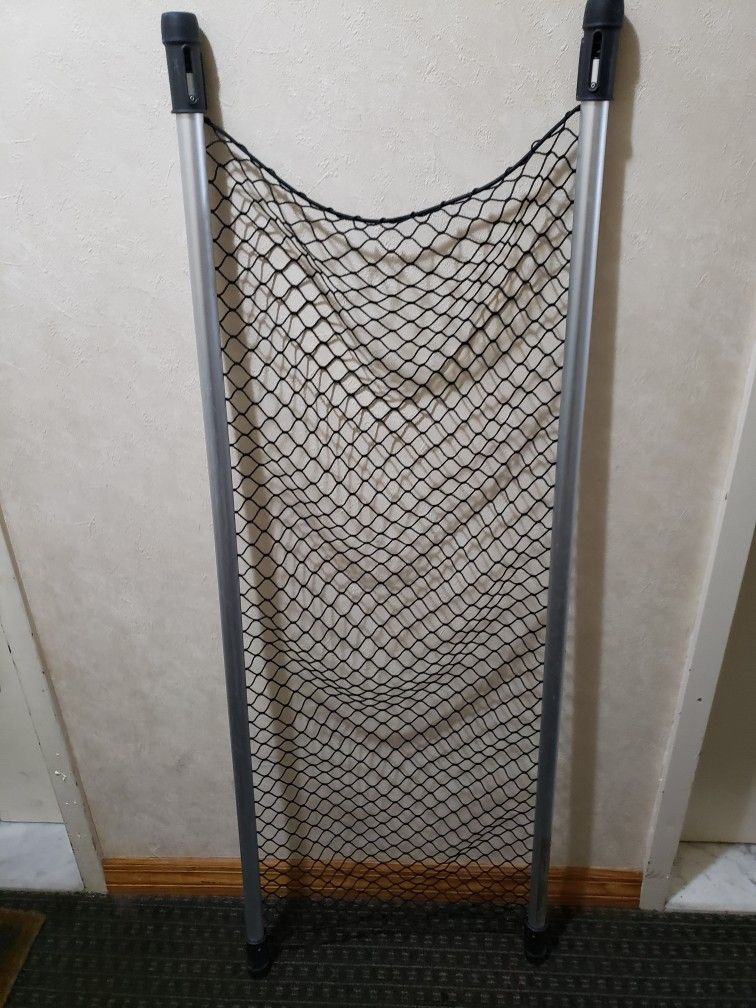 2007 Totota Rav 4 Grey cargo cover and net