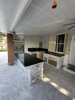 Outdoor Kitchen 