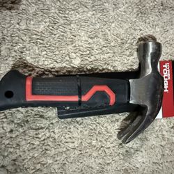 10 Oz Hammer With Nail Puller