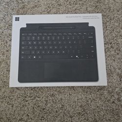 Surface Pro Keyboard W/ Slim Pen