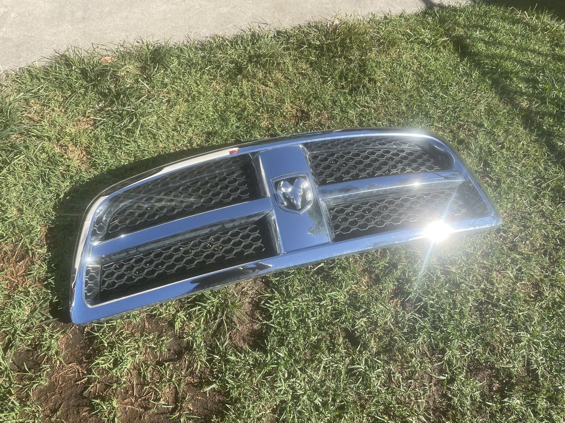 Dodge Ram Grille
