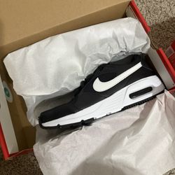 Nike Air Max SC WMNS 7.5 – Brand New