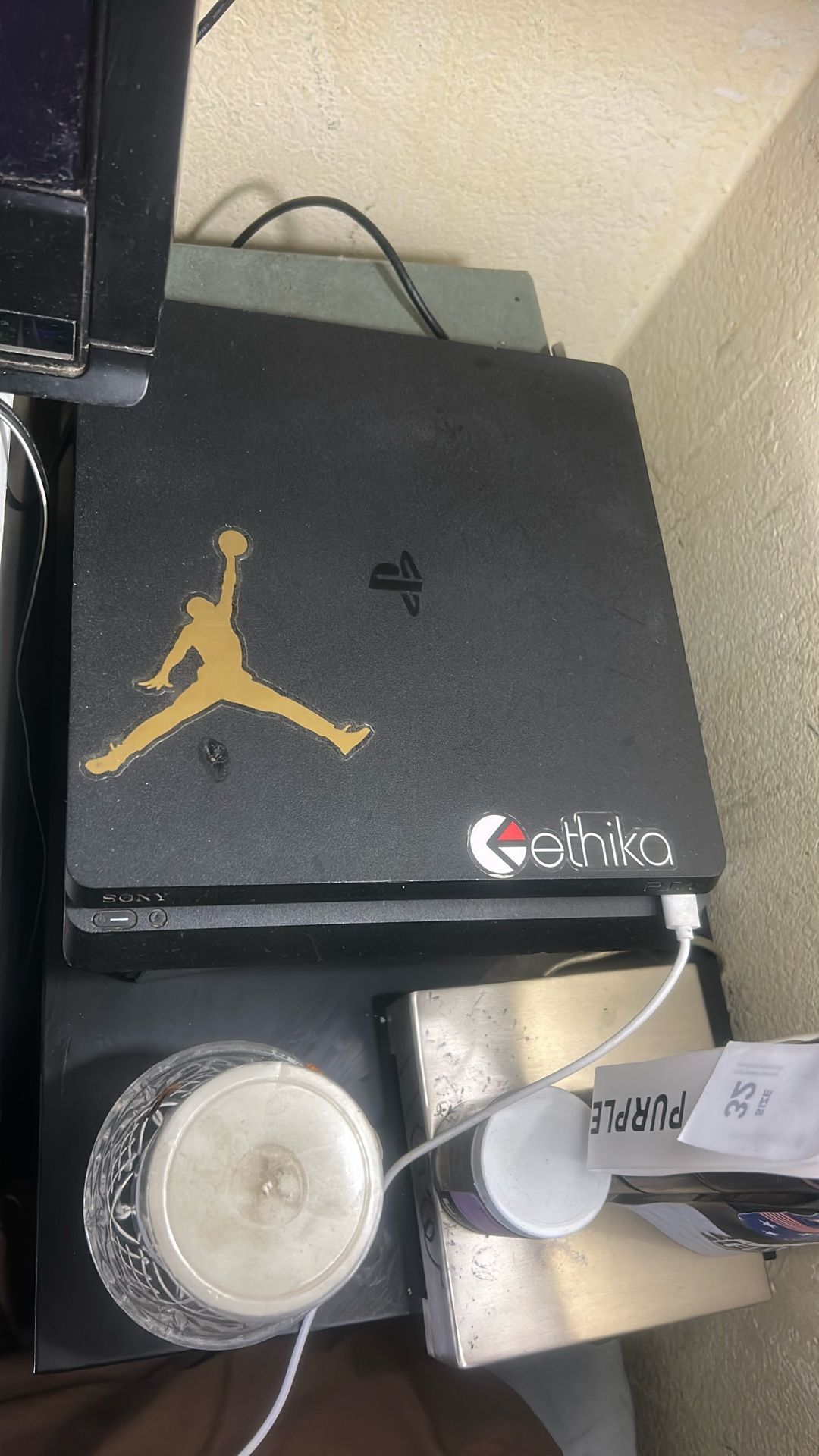 PS4