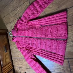 Michael Kors pink, lightweight, hooded puffer jacket Medium on tag Very good condition