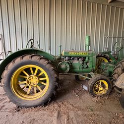 Vintage John Deere Tractor w/ 4 Bottom Plow – Complete Matching Set – Ranch / Winery Display