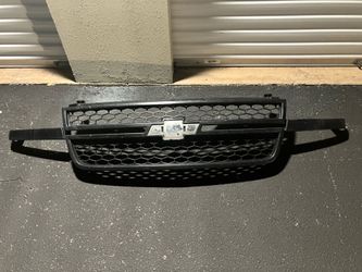 2006 Chevy Silverado grille