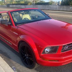 Mustang Convertible Rojo 