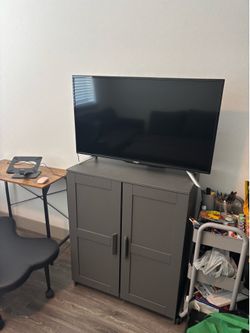 Tv + stand!