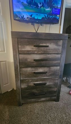Chester Dresser