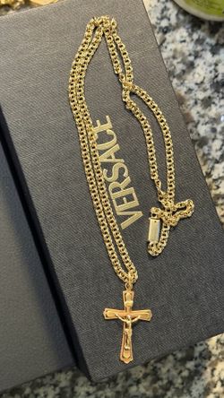 22” 10k Chino link chain and cross 17.14 Grams total $1400 FIRM