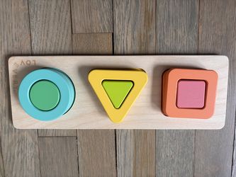 Lovevery 19-21 months wooden shapes puzzle