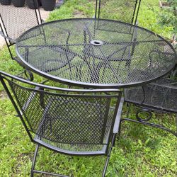 mesa de patio sillas mesedoras