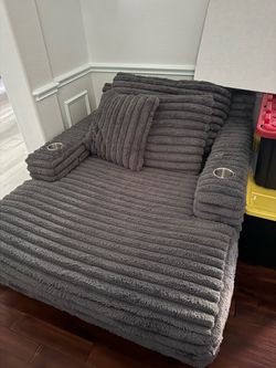 2 Fluffy Chaise Lounge Chairs