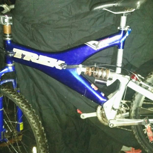 Vintage Trek Y11 Mountain Bike Y Frame Shimano LX Rock Shox Carbon