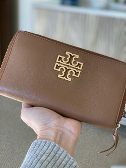 Brand New TORY BURCH Britten Zip Continental Wallet 
