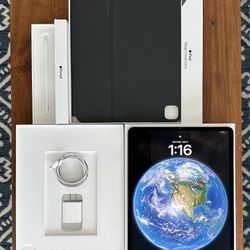 🚀 For Sale: iPad Pro 12.9″ (6th Gen, M2, 256 GB) + Magic Keyboard + Apple Pencil