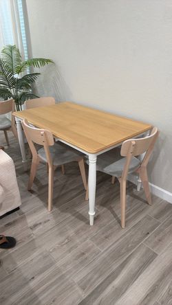 Dining Table and 4 Chairs Set