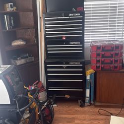 Craftsman Toolboxes With Lots Of Tools 