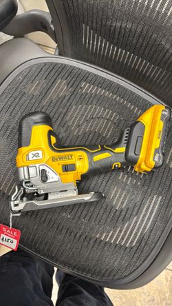 DeWalt jigsaw
