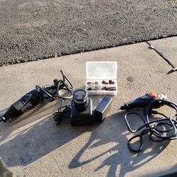 One Dremel Battery And Charger One Engraver